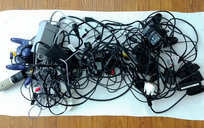 Illustration for article titled How To Organize Your Cords